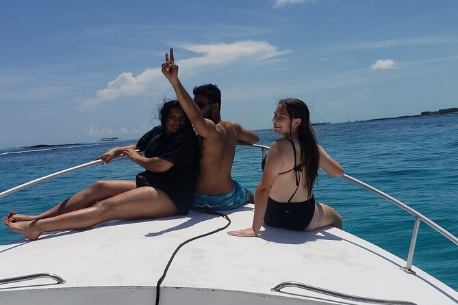 Rose Island: Private Snorkeling, Fishing, and Swimming with Pigs - What the four-hour schedule means