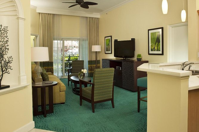 Round trip Airport (LPIA) to Baha Mar, Melia, West Bay St, Cable Beach, Breezes - Key points to know before you book