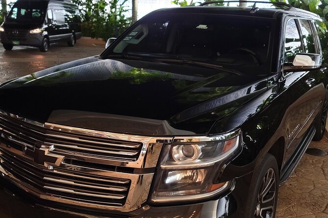 Round trip Airport Private Transfer (Nassau Limousine) - Punctuality and communication are the main strengths