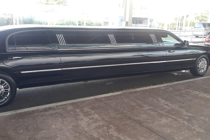 Round Trip Nassau Airport ARRIVAL (NASSAU LIMOUSINE) - Leaving Nassau airport without the taxi shuffle