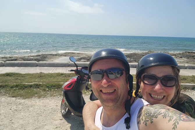 Scooter Rental Nassau - Starting at the Tourism Police Station on Woodes Rodgers Walk