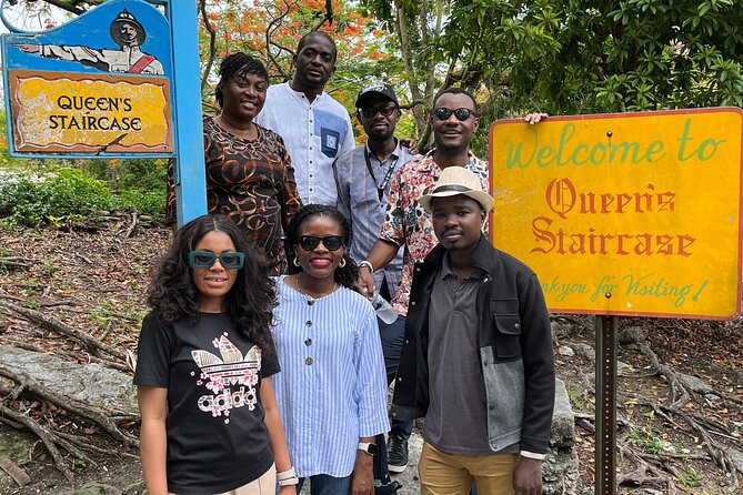 Sightseeing and Historical Adventure through Nassau - A compact introduction to Nassau’s past and present