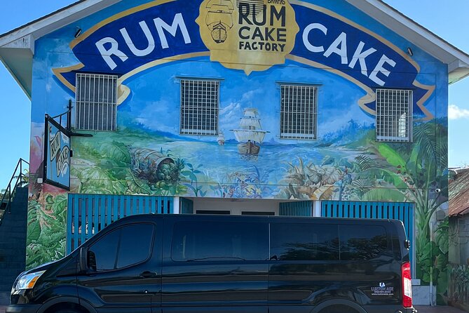 Sightseeing and Historical Adventure through Nassau - A 10-minute stop at the Bahamas Rum Cake Factory