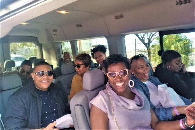 Small Group/ Family Private Roundtrip Airport Shuttle - The Return Ride Requires More Care