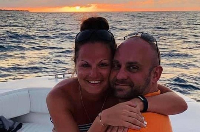 Sunset cruises - Choosing the music and shaping the evening