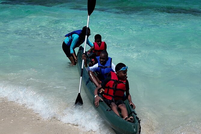 Swimming Pigs, Snorkeling and Beach Tour in Nassau Bahamas - Snorkeling Rainbow Reef for 25 minutes
